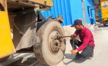 Truck Repairing